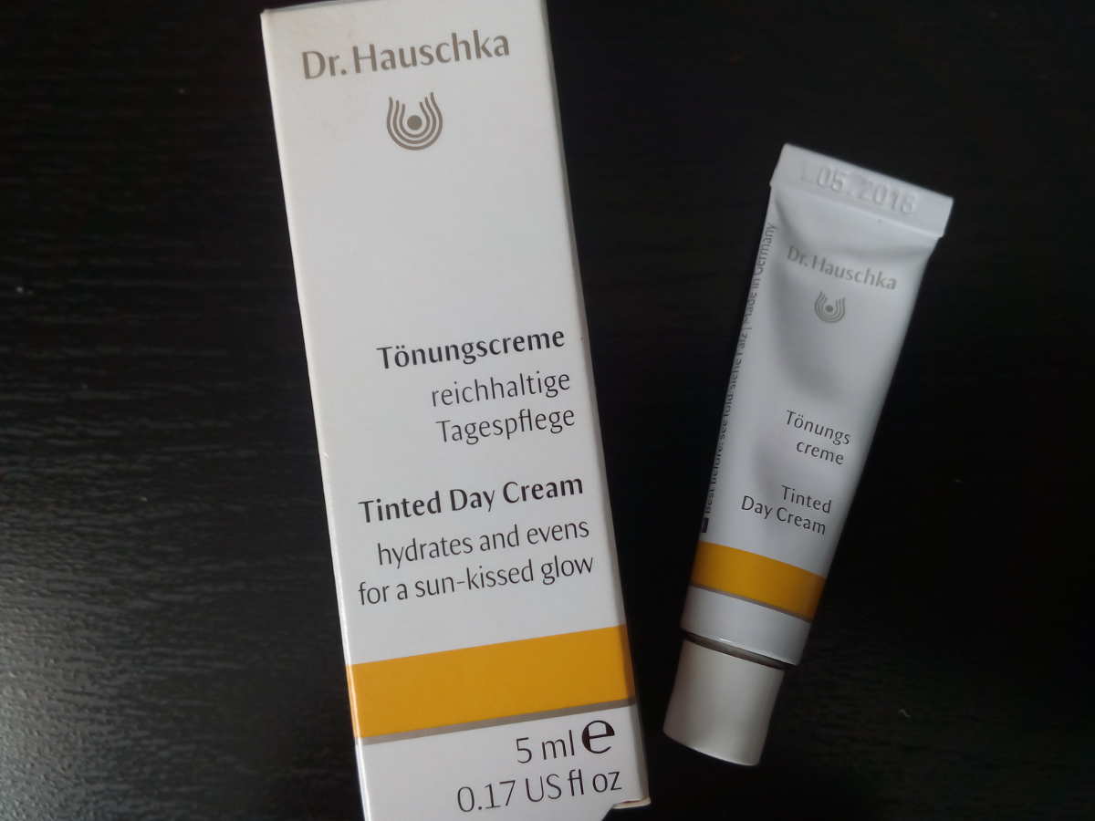 Dr Hauschka crema color